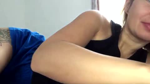 Snapshot of hayle_emmie chatting on October 18, 10:29 am Hayle online show from October 18, 10:29 am