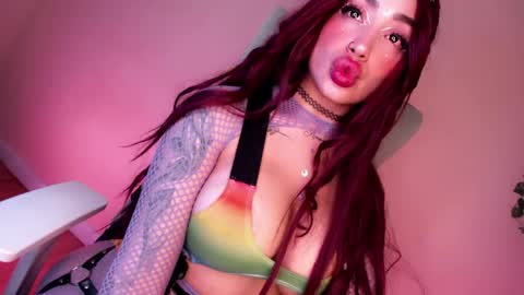 Marie online show from April 24, 10:01 pm