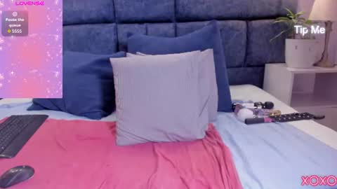 hazel_lanee online show from July 17, 6:51 am