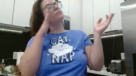 Hazel online show from April 24, 3:26 pm