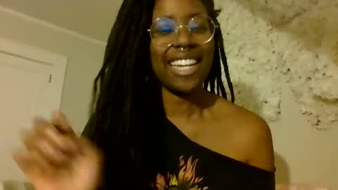 Hazel Hanes online show from January 11, 4:17 am