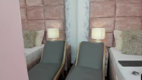 HazelMoret online show from February 7, 11:56 am