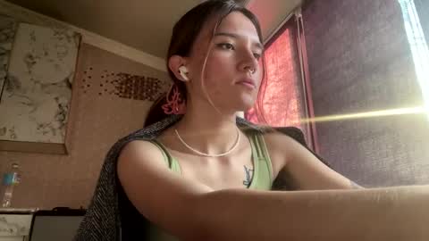 Lili online show from March 24, 12:10 pm