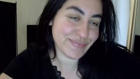 heatwavee online show from February 25, 11:54 am