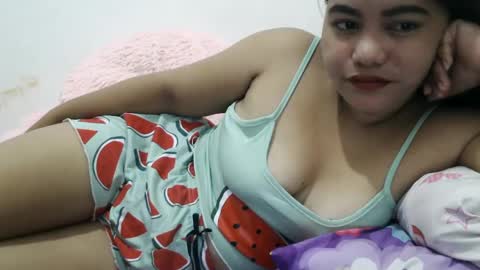 Snapshot of heavenlyeyes69 chatting on January 22, 8:17 pm heavenlyeyes69 online show from January 22, 8:17 pm