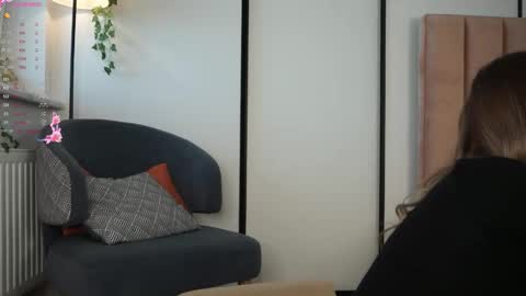 Snapshot of heidas_passion chatting on October 8, 6:29 am Heida online show from October 8, 6:29 am