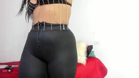 Snapshot of hela_wet chatting on September 11, 12:00 am Hela Independent model online show from September 11, 12:00 am