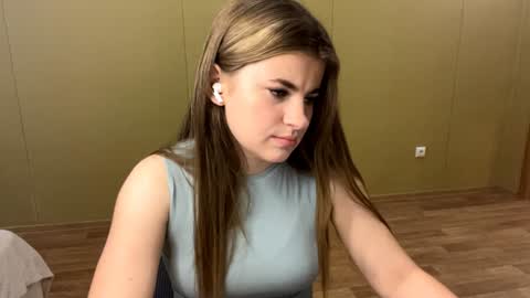 Cia   online show from November 8, 8:25 pm