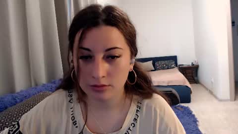 helen_adams_ online show from June 18, 6:48 am