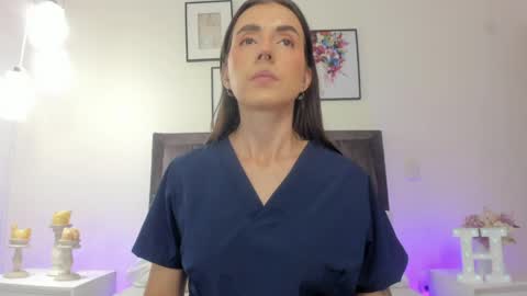 Helen  online show from June 9, 12:59 pm