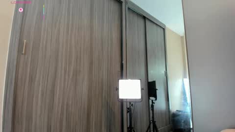 helena online show from October 2, 12:04 am