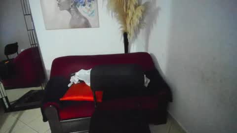 Snapshot of helena_copper chatting on December 8, 3:43 am HELENA COPPER online show from December 8, 3:43 am
