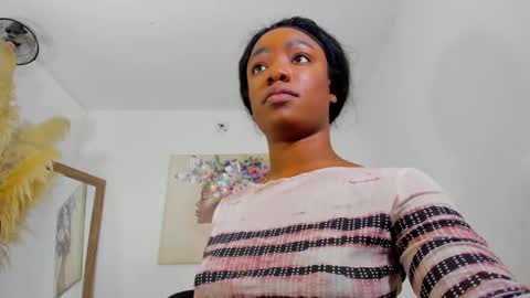 Snapshot of helena_copper chatting on March 6, 5:24 am HELENA COPPER online show from March 6, 5:24 am