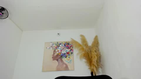 Snapshot of helena_copper chatting on February 5, 3:02 am HELENA COPPER online show from February 5, 3:02 am