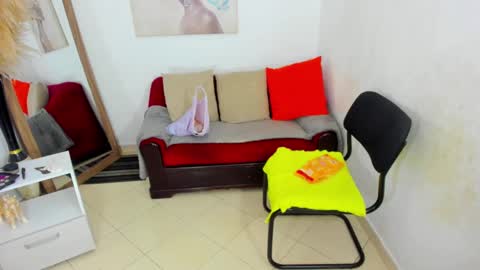 Snapshot of helena_copper chatting on March 11, 12:00 am HELENA COPPER online show from March 11, 12:00 am