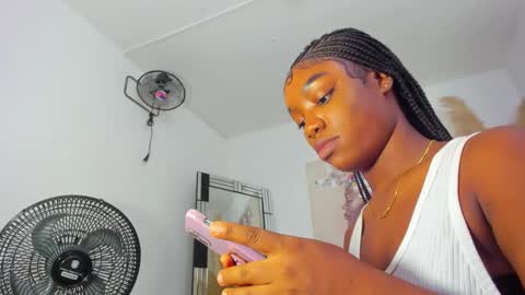 Snapshot of helena_copper chatting on January 27, 2:53 am HELENA COPPER online show from January 27, 2:53 am