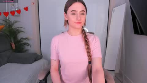 Helen online show from April 26, 3:10 pm