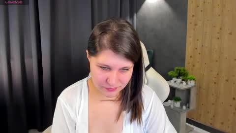 helenahoffmann online show from March 11, 4:06 am