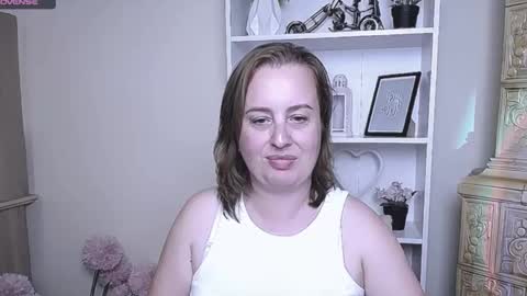 Snapshot of helenbrais chatting on October 8, 8:07 am Helen online show from October 8, 8:07 am