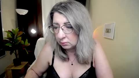 Snapshot of helenenigma chatting on October 8, 6:34 pm helenenigma online show from October 8, 6:34 pm