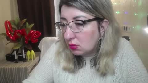 Snapshot of helenenigma chatting on February 8, 5:29 am helenenigma online show from February 8, 5:29 am