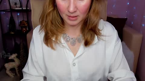 Snapshot of helens_lov chatting on December 31, 1:36 am Helen online show from December 31, 1:36 am