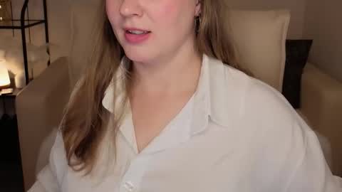 Snapshot of helens_lov chatting on October 9, 2:37 am Helen online show from October 9, 2:37 am