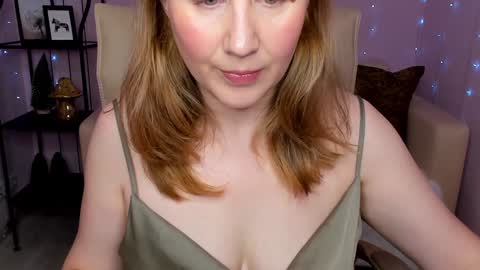 Snapshot of helens_lov chatting on January 24, 1:56 am Helen online show from January 24, 1:56 am