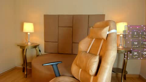 Helen or Hells online show from April 20, 11:35 am