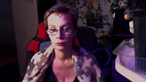 Helga online show from May 31, 7:15 pm