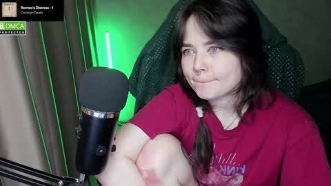 Red online show from February 9, 4:09 pm