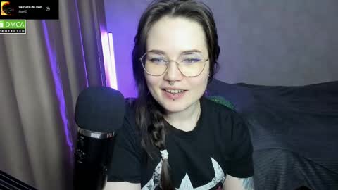 Red online show from February 18, 7:10 pm