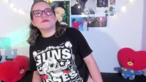 hellen online show from November 3, 2:26 am