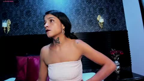 Hellen  online show from April 28, 3:21 am