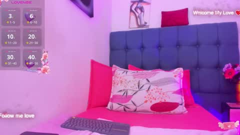 Snapshot of hellen_starx chatting on September 27, 5:36 am hellen_starx online show from September 27, 5:36 am