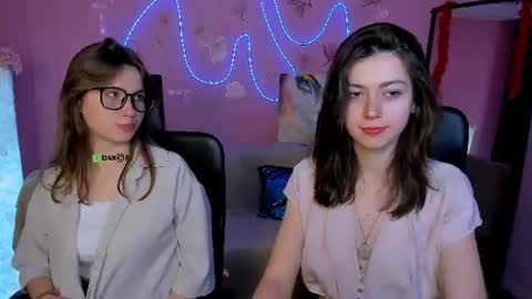Helli online show from June 10, 8:18 pm