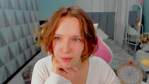 Snapshot of hello_helena chatting on September 23, 4:10 am Helene online show from September 23, 4:10 am