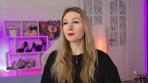 Snapshot of hello_lisha chatting on March 10, 8:06 am Alisia Monday to Friday from 10 am to 4 pm GMT 2 online show from March 10, 8:06 am