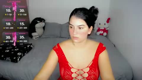 helloo_kityy25 online show from June 12, 1:13 am