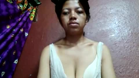 henitsaldy online show from April 21, 2:48 am