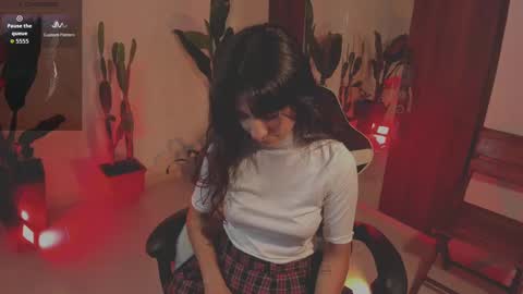 Snapshot of hera_069 chatting on October 29, 12:20 pm Hello I am Valentina independent Colombian model I love sensuality and pleasure welcome online show from October 29, 12:20 pm