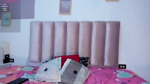 Snapshot of hera_godess chatting on February 7, 1:32 pm Hera godes online show from February 7, 1:32 pm