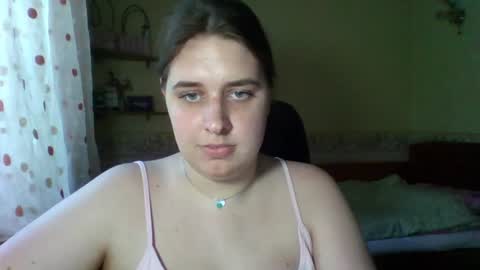 hess_luna_ online show from June 29, 10:15 am