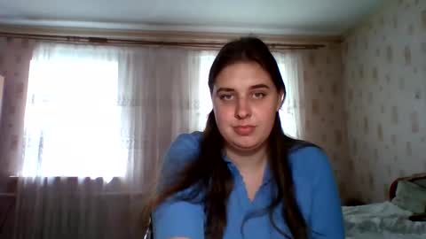 hess_luna_ online show from September 15, 9:06 am