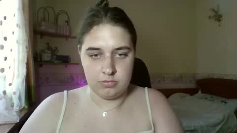 hess_luna_ online show from July 31, 9:21 am