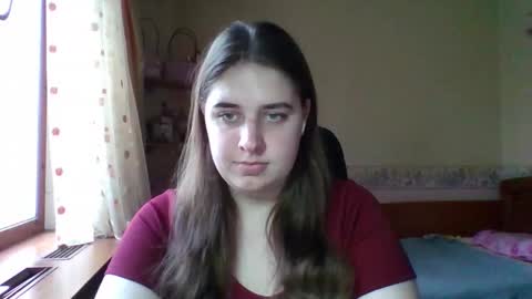 hess_luna_ online show from November 27, 10:40 am