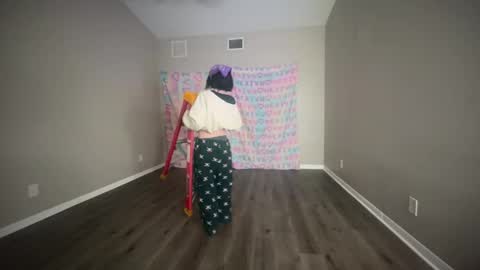 salem online show from March 3, 4:21 am