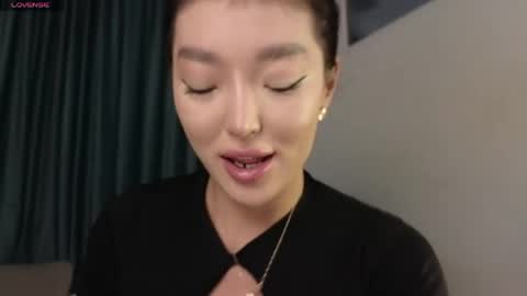 Audrey online show from April 27, 2:58 pm