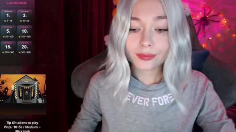  Nora  online show from November 3, 10:47 pm