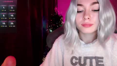 Snapshot of hey_nora_ chatting on December 30, 3:12 pm Nora online show from December 30, 3:12 pm